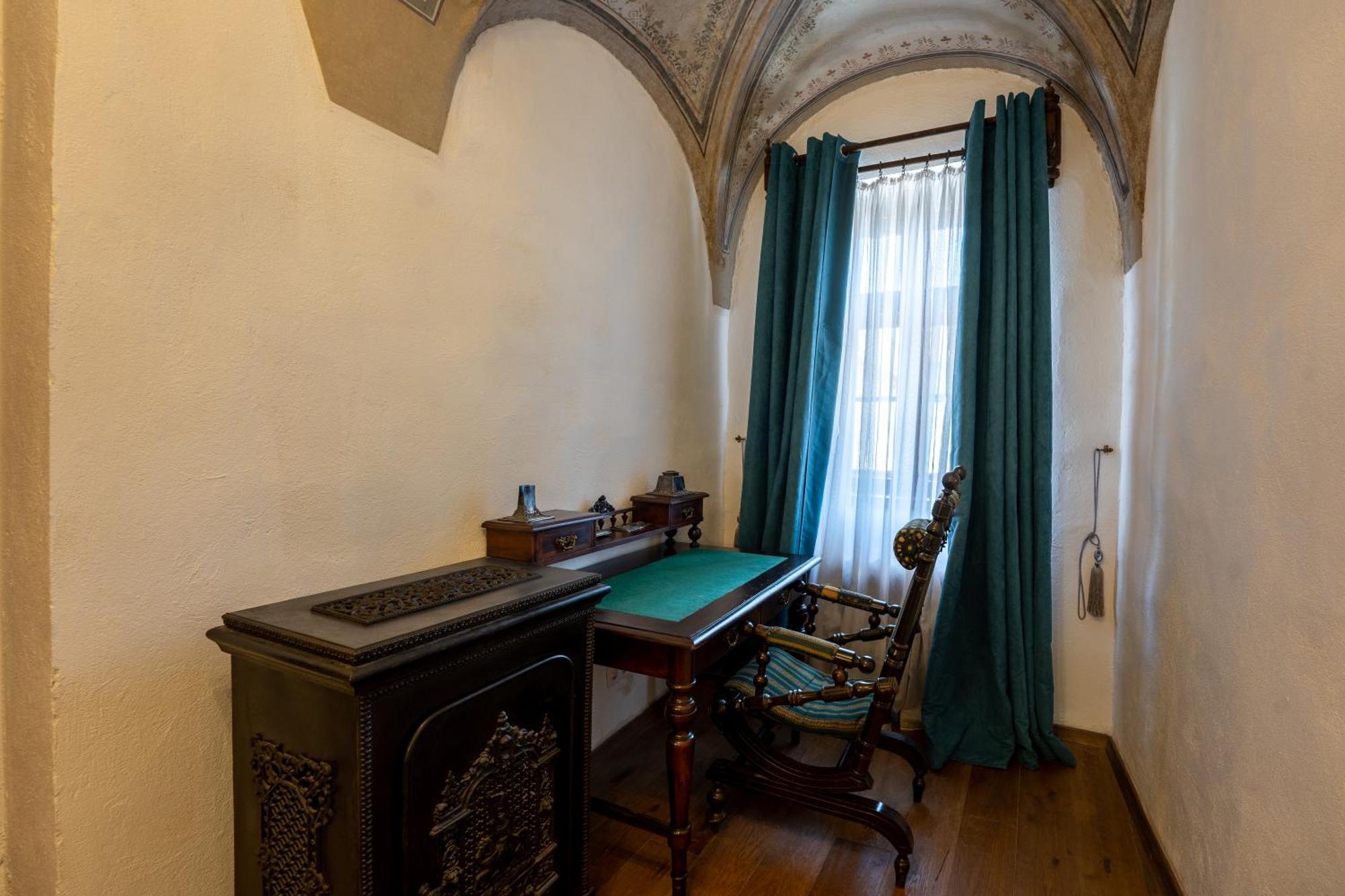 סיגישוארה The Throne - M Museum Hotel מראה חיצוני תמונה