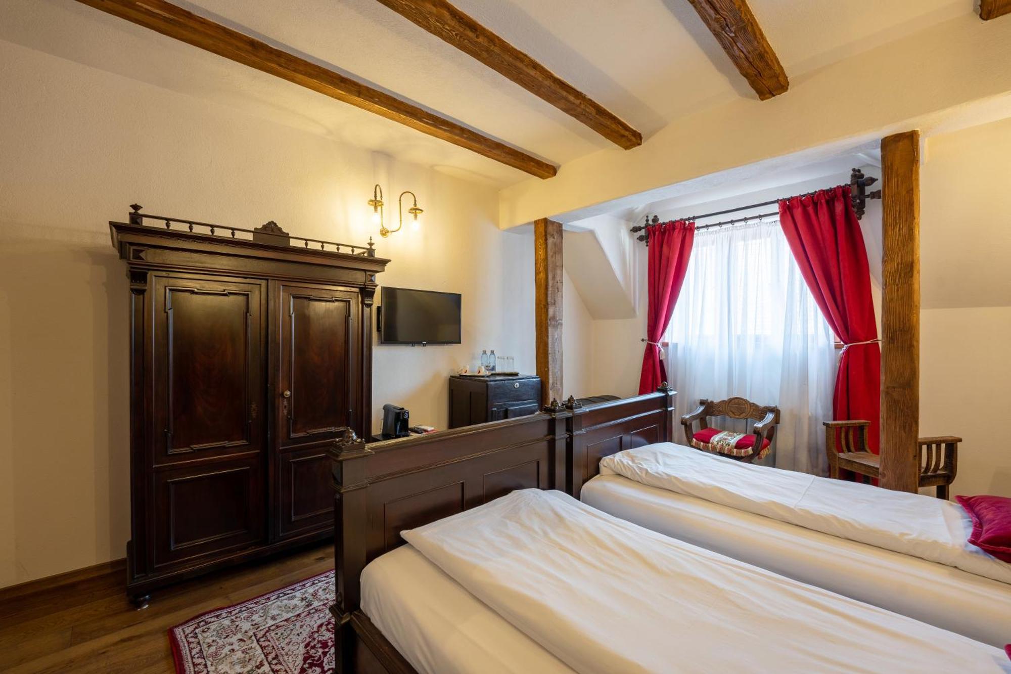 סיגישוארה The Throne - M Museum Hotel מראה חיצוני תמונה